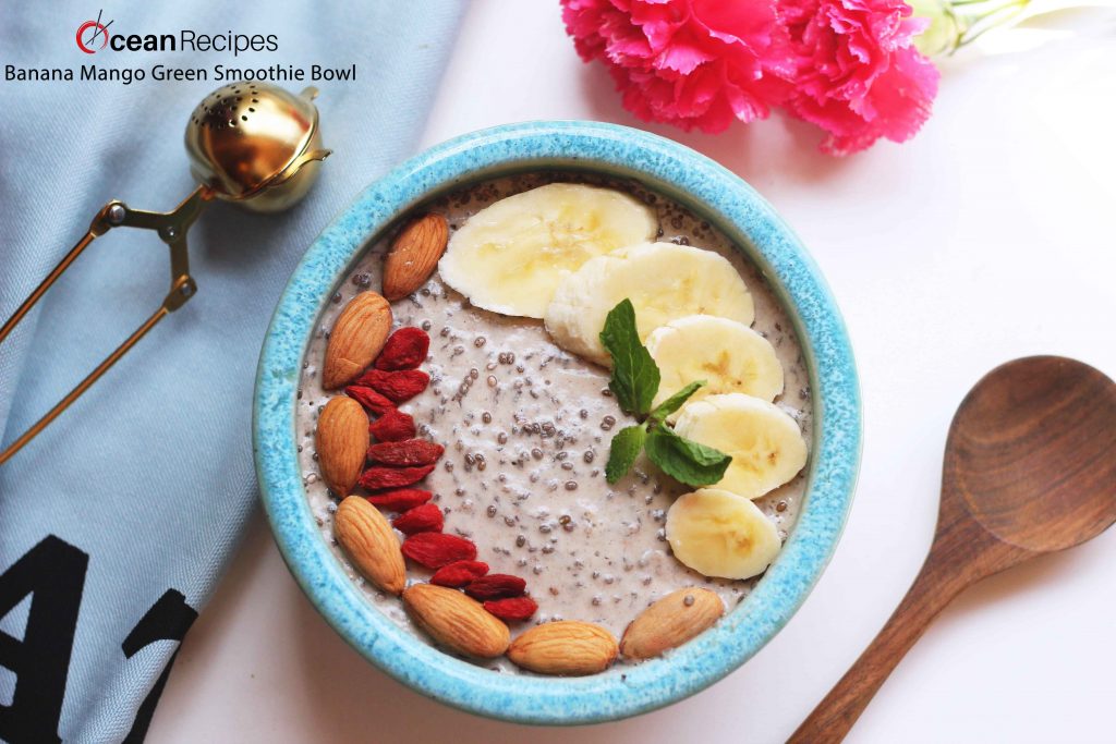 Banana Mango Green Smoothie Bowl