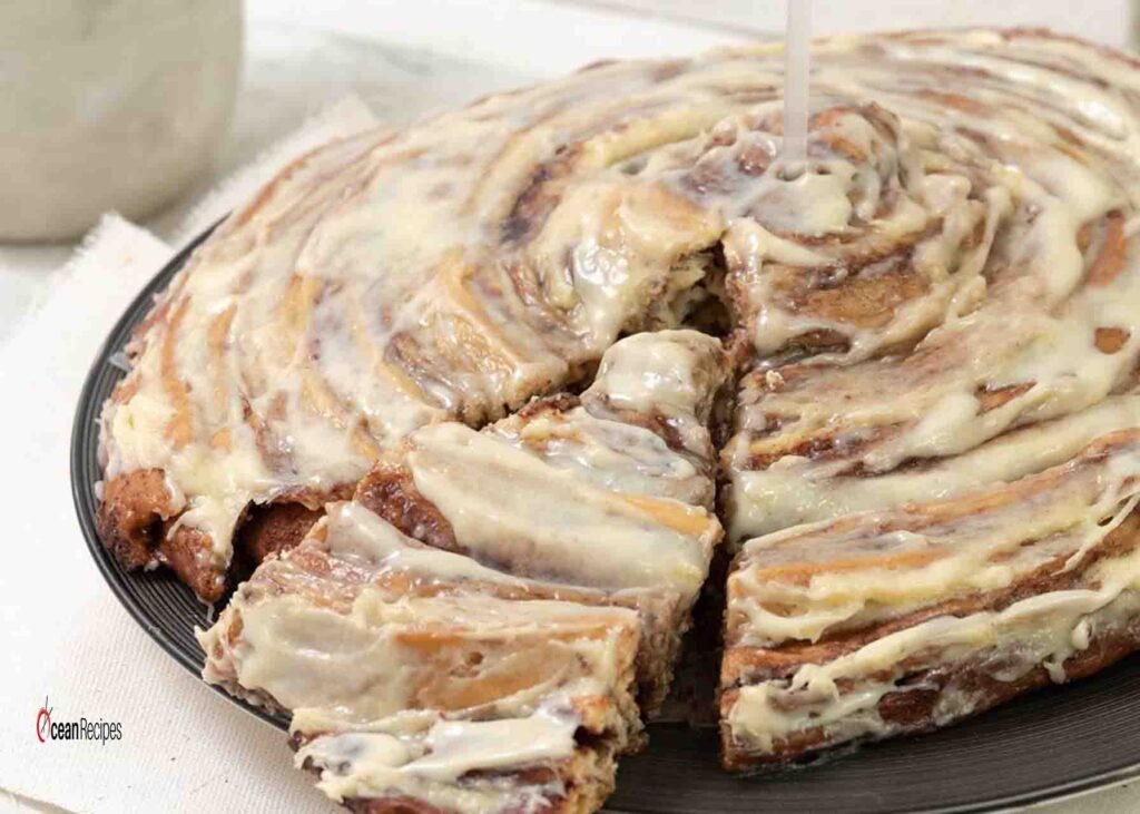 Cinnamon Roll Cake