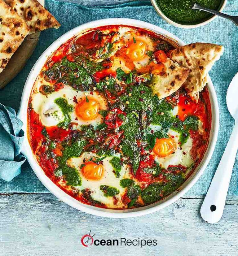 Best Salsa Verde Baked Eggs Recipe | OceanRecipes