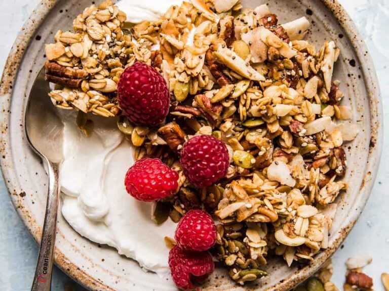 Healthy Superwomen Nuts & Seeds Granola | OceanRecipes